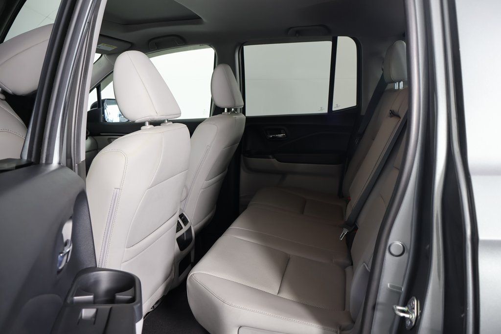 Thumbnail: 2017 Honda Ridgeline - 11