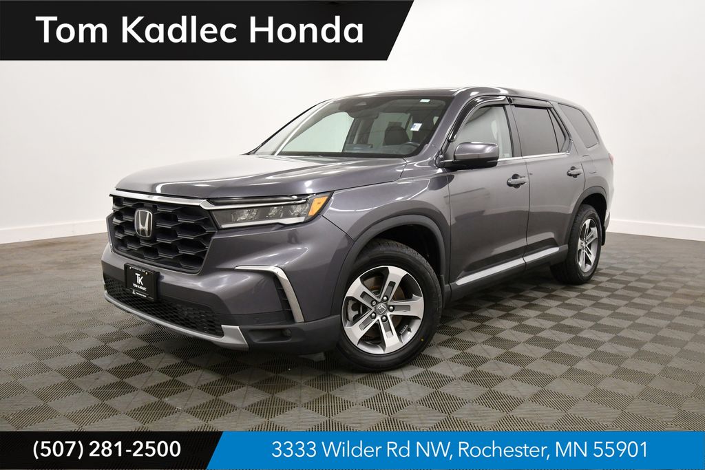 Gray (Modern Steel Metallic) 2023 Honda Pilot SUV / Crossover All-Wheel Drive Automatic