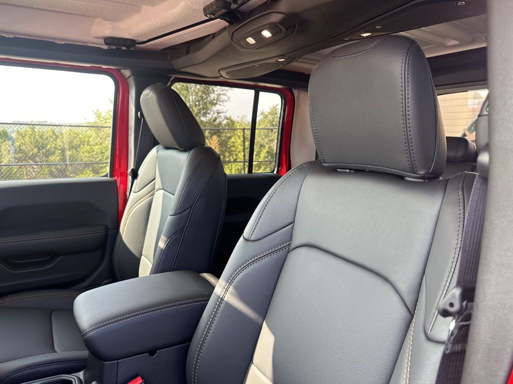 New Car 2025 Jeep Gladiator  For Sale Under $50,000 In Austin, Texas