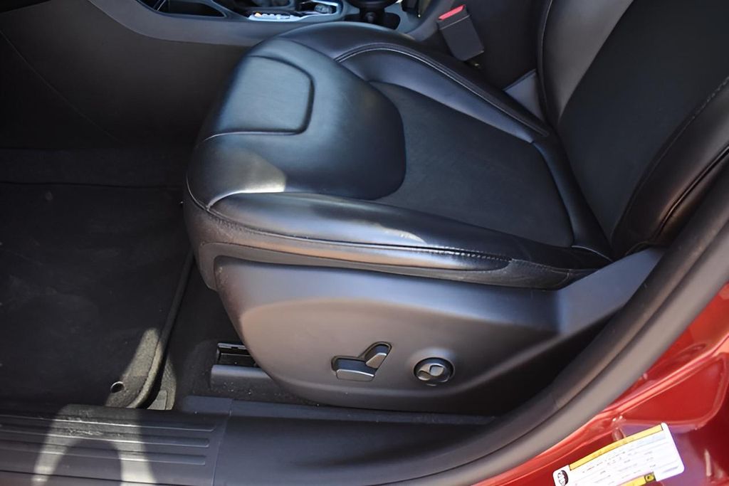 Used Car 2020 Jeep Cherokee  Altitude For Sale Under $20,000 In Austin, Texas