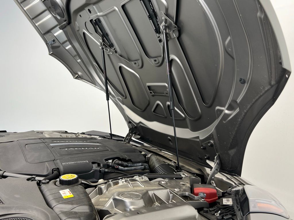 Thumbnail: 2019 Jaguar F-Type - 11