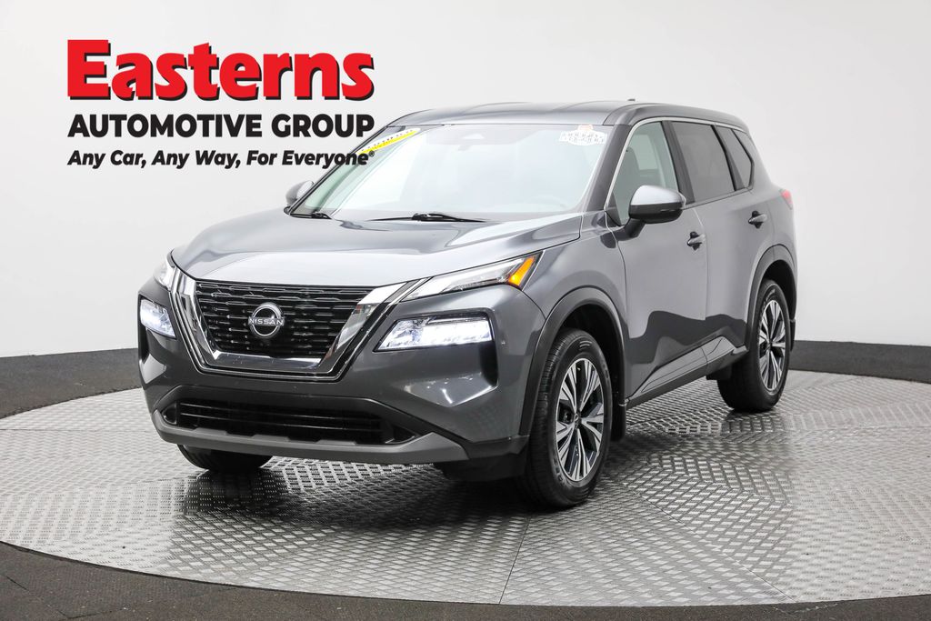 2023 Nissan Rogue SV's photo