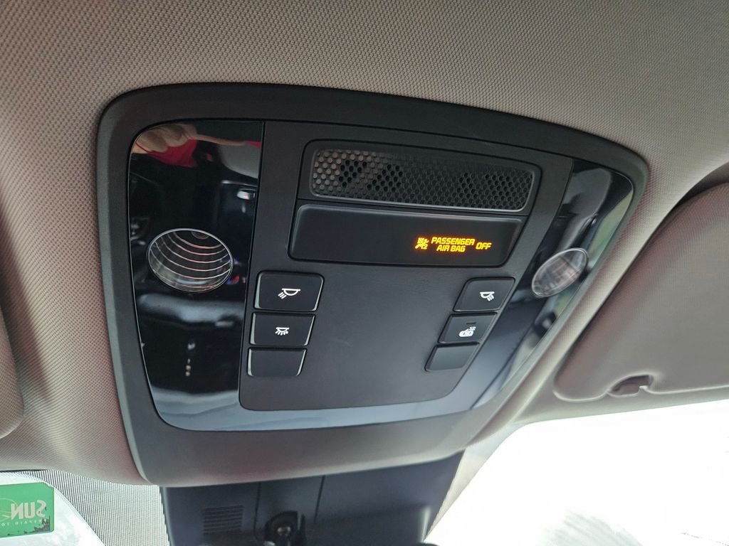 2024 Kia Carnival LX 28