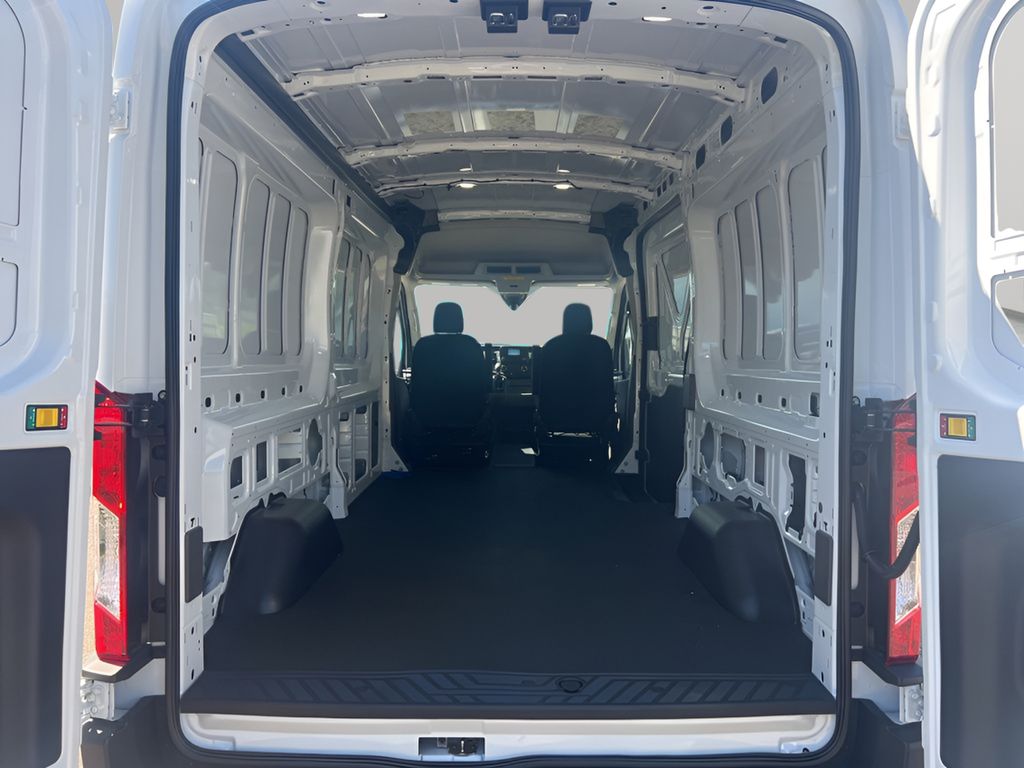 2025 Ford Transit-250