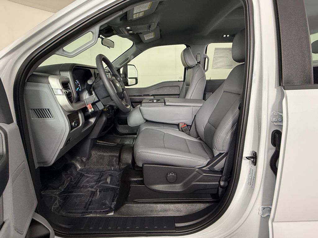 2026 Ford F-250 Crew Cab 4WD Cab Chassis for sale #9F0452 - photo 9