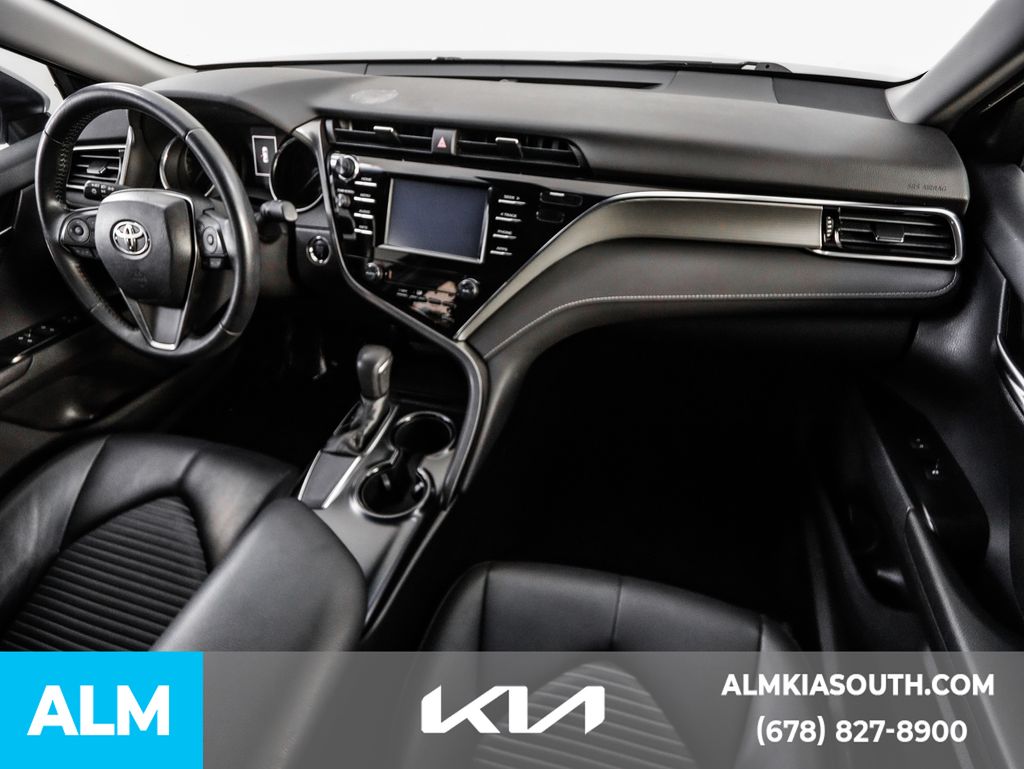 2018 Toyota Camry LE photo 19