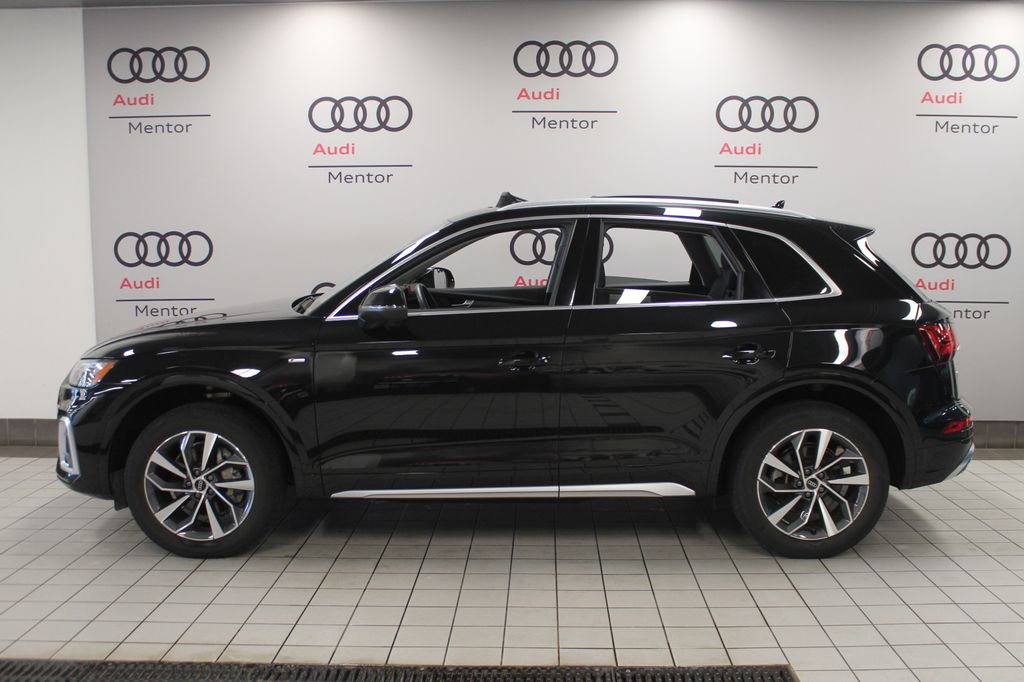 Thumbnail: 2023 Audi Q5 - 3