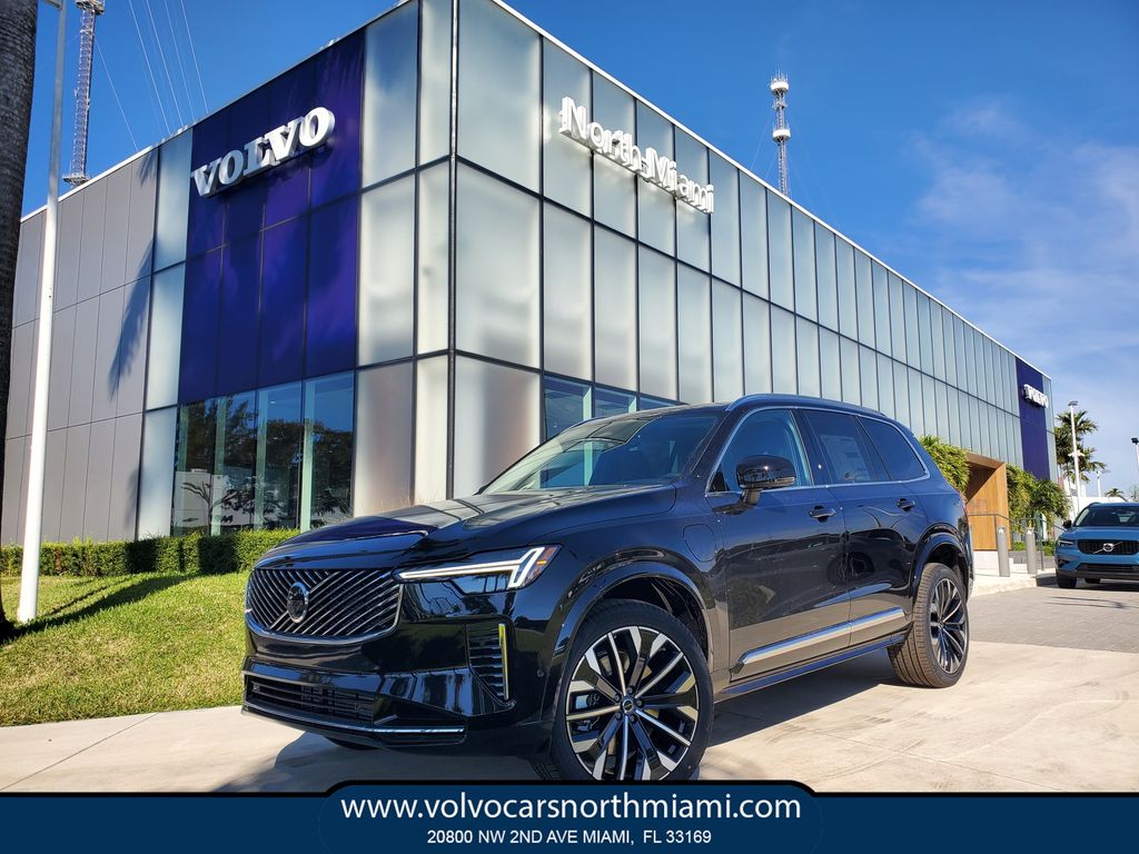 2026 Volvo XC90 Plug-In Hybrid T8 Plus