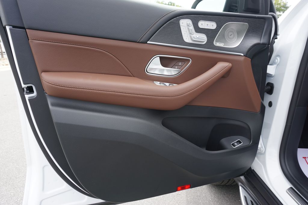 Thumbnail: 2026 Mercedes-Benz GLE - 23