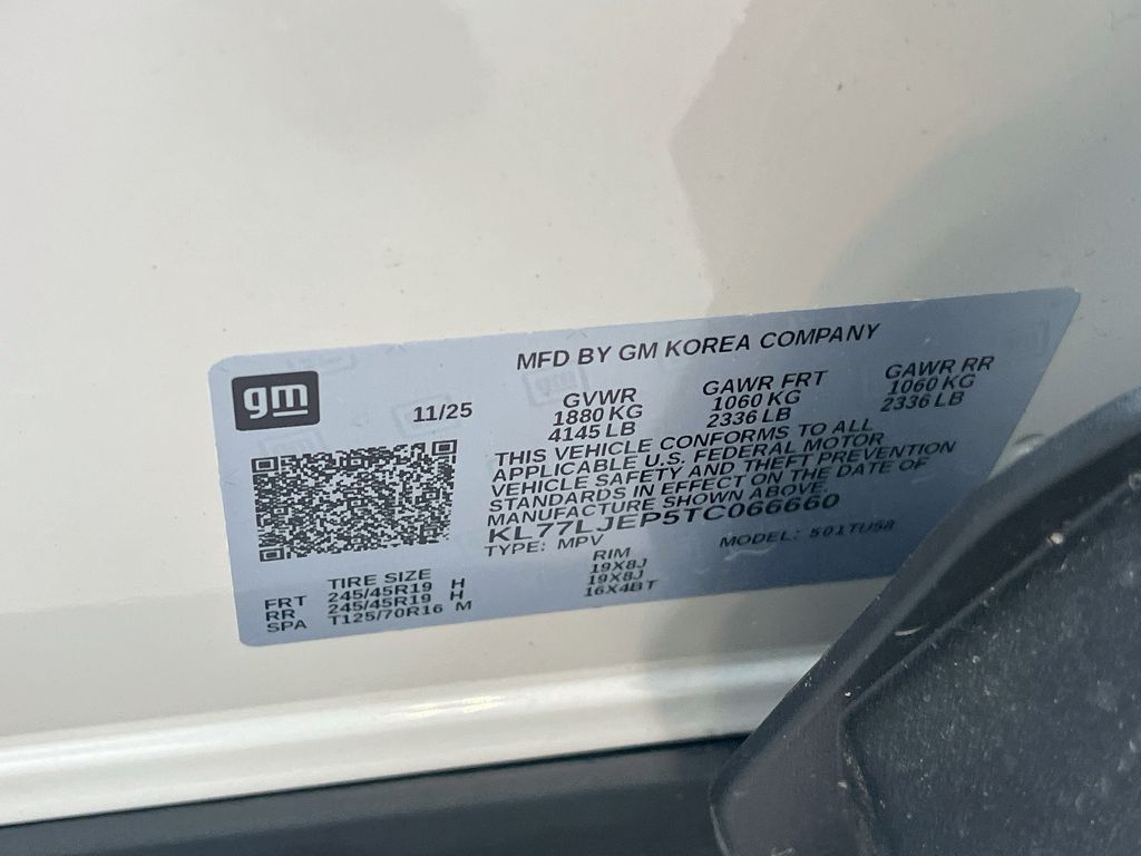 Used 2026 White Chevrolet 2RS image 30