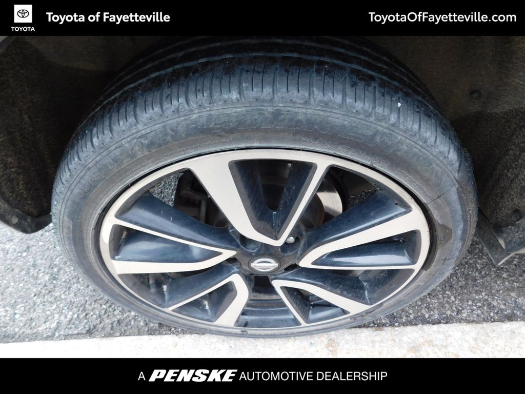 Thumbnail: 2017 Nissan Rogue Sport - 8