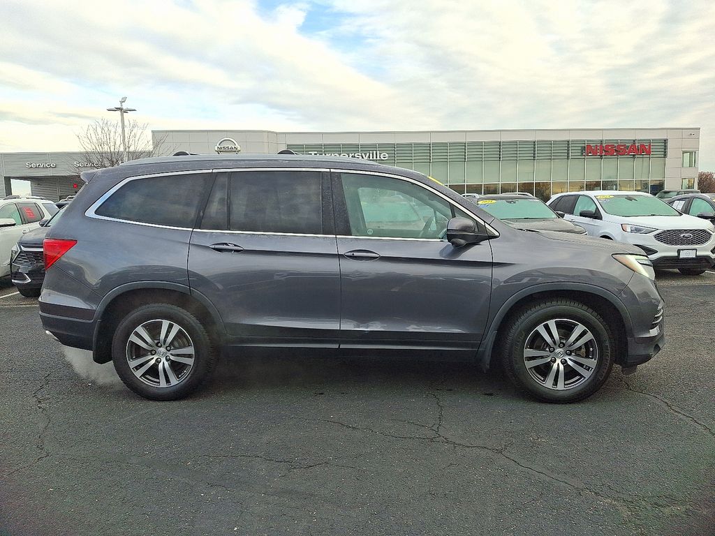 Thumbnail: 2016 Honda Pilot - 7