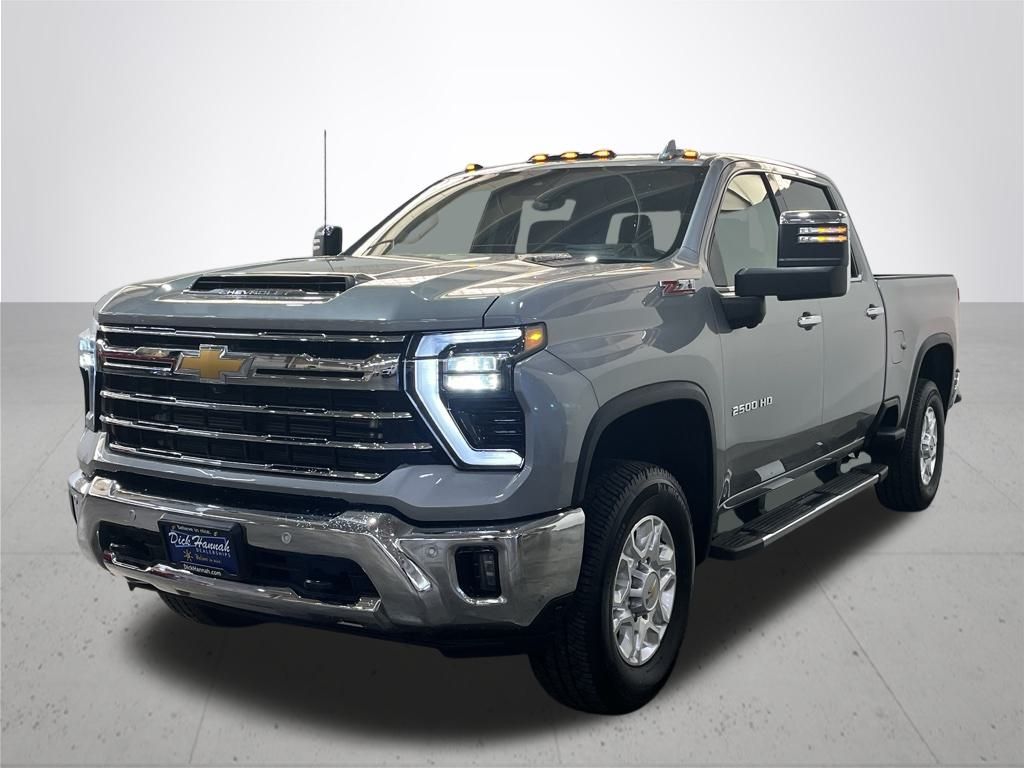 2024 Chevrolet Silverado 2500HD LTZ photo 2
