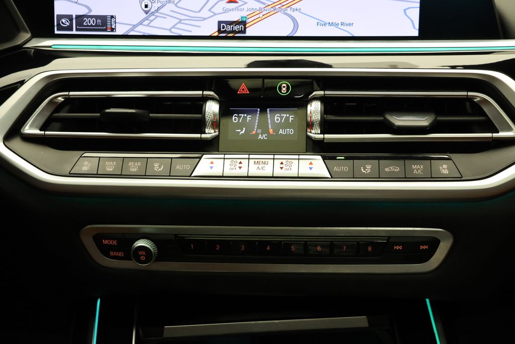 Thumbnail: 2022 BMW X7 - 24