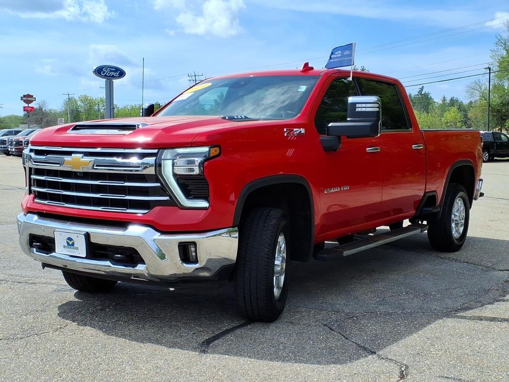 View vehicle photo 7