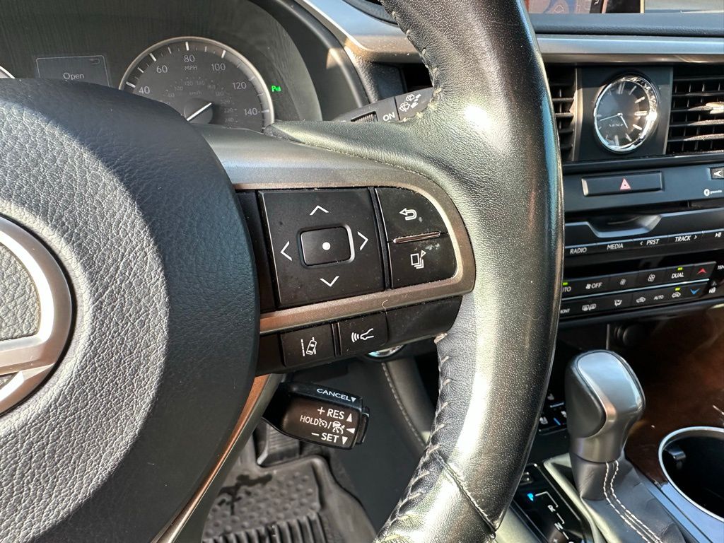 Thumbnail: 2019 Lexus RX - 17