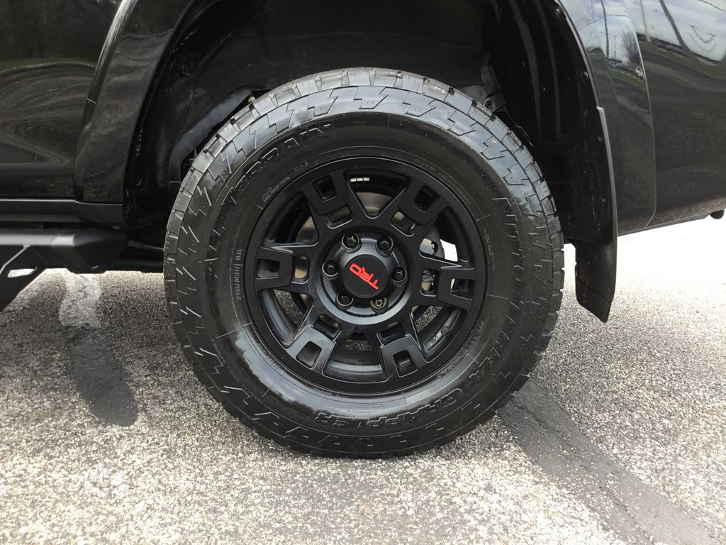 Thumbnail: 2024 Toyota 4Runner - 10