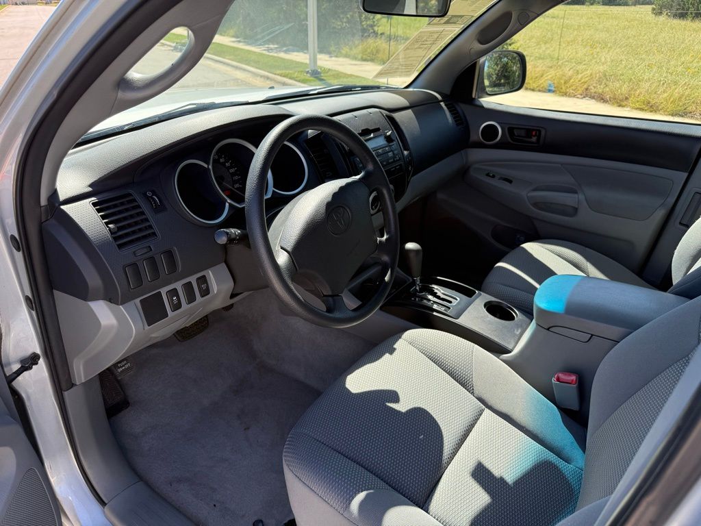Thumbnail: 2009 Toyota Tacoma - 14