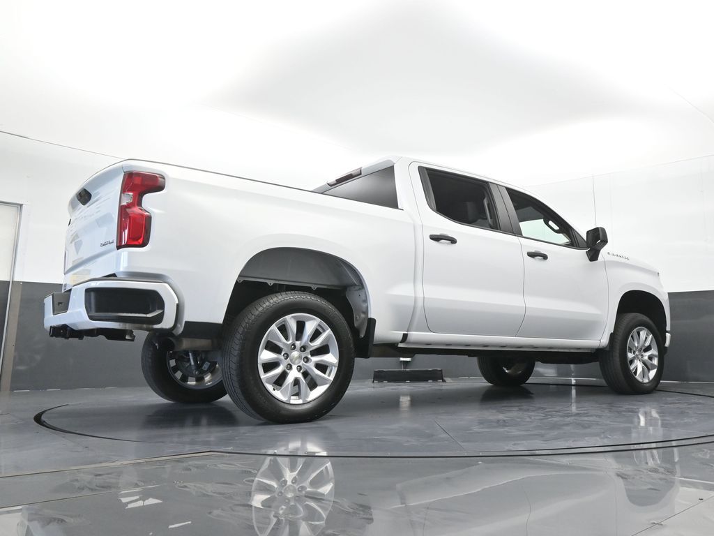 Used 2022 Summit White Chevrolet Custom image 60
