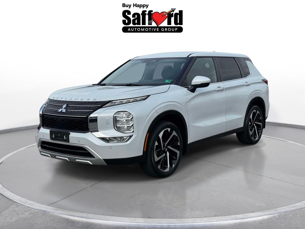 2023 Mitsubishi Outlander SE