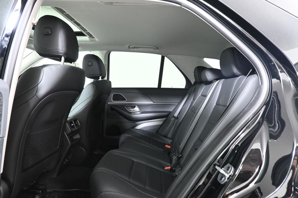 Thumbnail: 2026 Mercedes-Benz GLE - 27