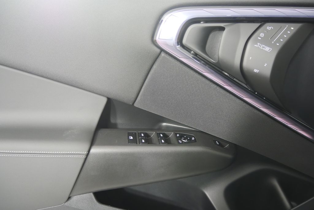 2025 BMW X3 3.0i 8