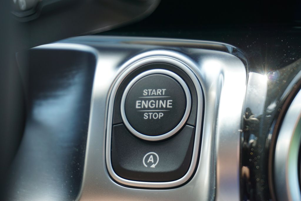 2025 Mercedes-Benz GLB 250 27