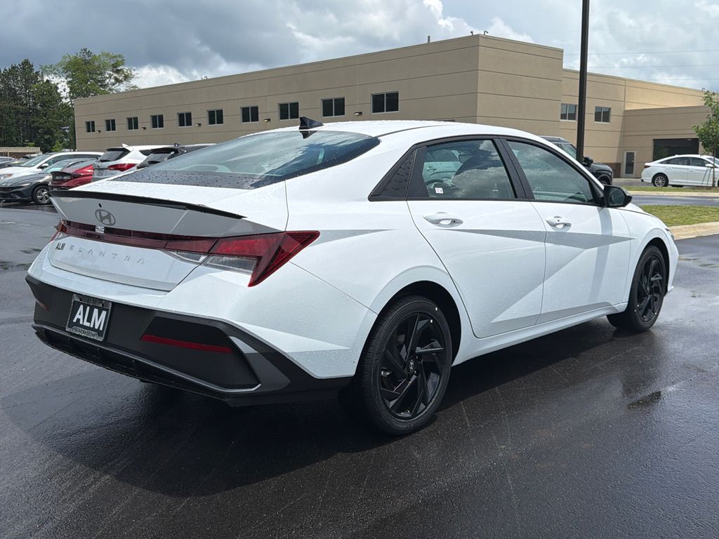 New 2026 White Hyundai SEL Sport image 6