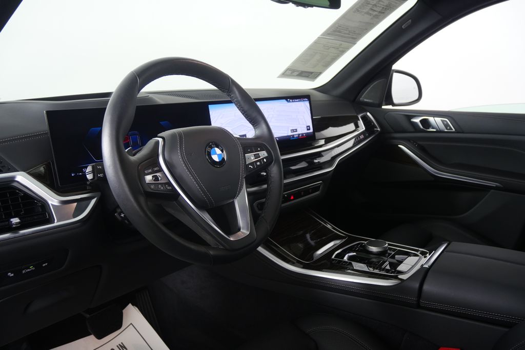 Thumbnail: 2026 BMW X5 - 12