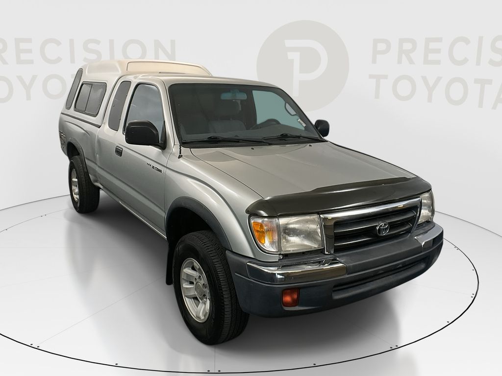 Lunar Mist Metallic 2000 Toyota Tacoma Pickup Truck Four-Wheel Drive 5-Speed Manual