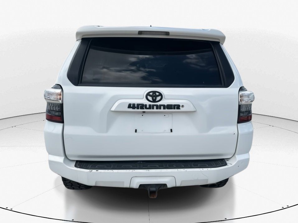 2016 Super White Toyota 4Runner SR5 RWD SUV