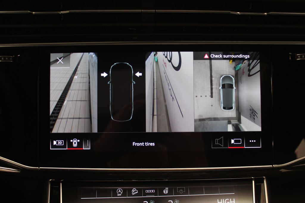 Thumbnail: 2026 Audi Q8 - 26