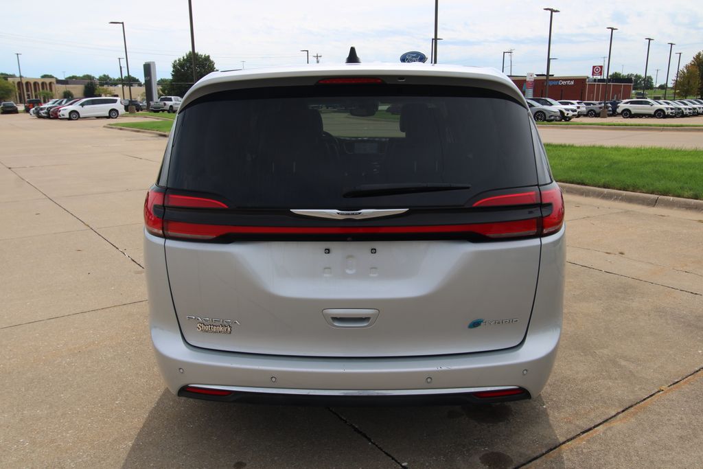 Used 2023 Chrysler Pacifica Hybrid Van