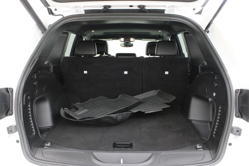 used 2022 Jeep Grand Cherokee WK car, priced at $26,499