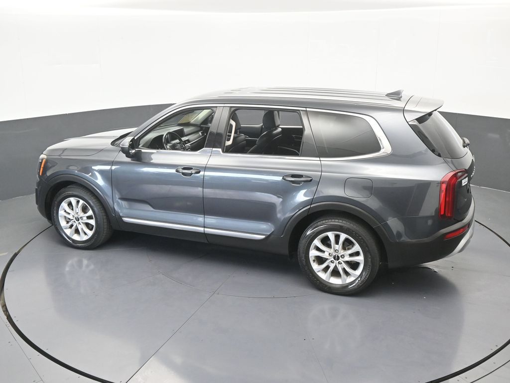 Used 2022 Gravity Gray Kia LX image 49