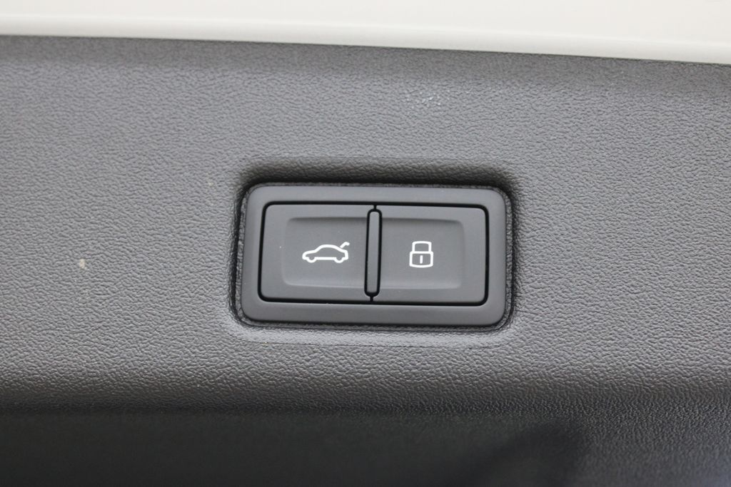 new 2025 Audi Q5 car, priced at $59,890