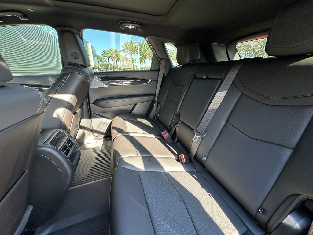 Thumbnail: 2025 Cadillac XT5 - 32