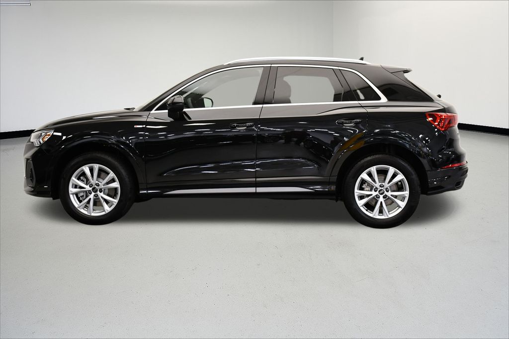 Thumbnail: 2025 Audi Q3 - 2