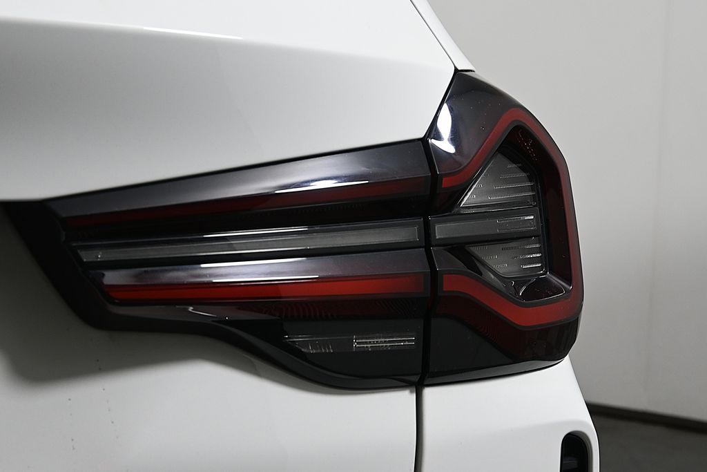 Thumbnail: 2024 BMW X3 - 13