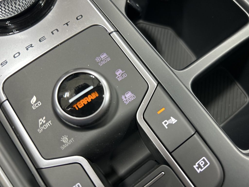 new 2026 Kia Sorento Hybrid car, priced at $43,415