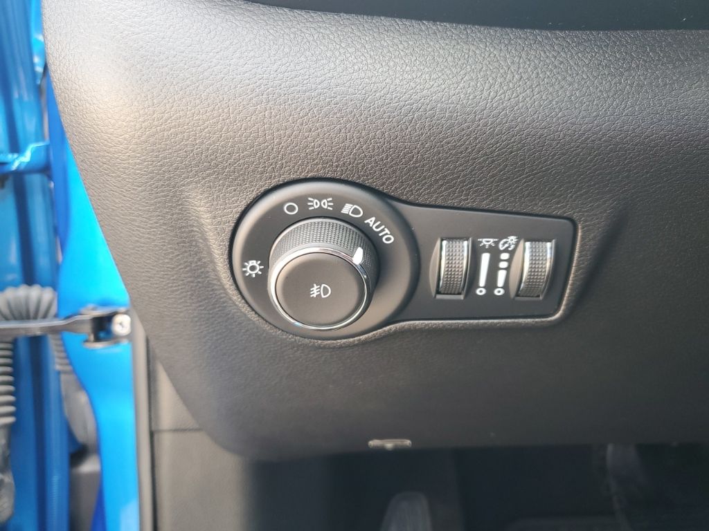 Used Car 2025 Jeep Compass  Latitude For Sale Under $25,000 In Austin, Texas