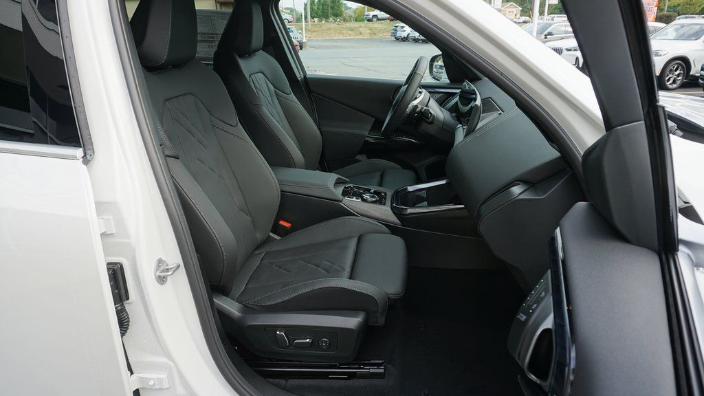 2026 BMW X3 30 - Photo 10