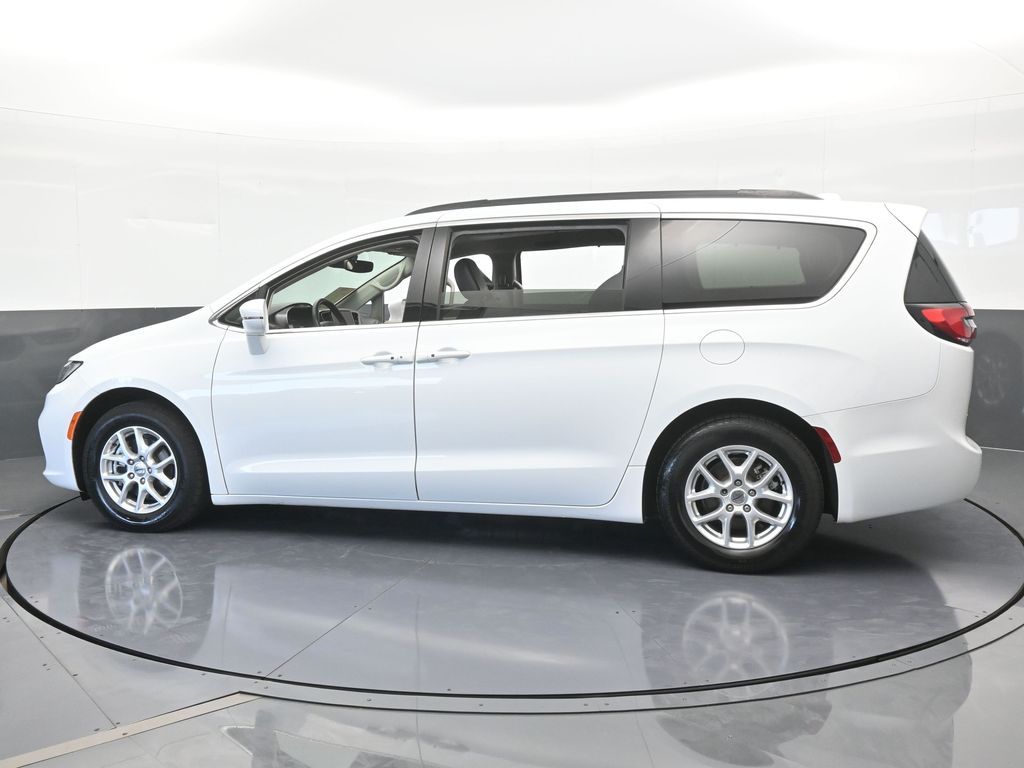 Used 2022 Chrysler Pacifica Touring L with VIN 2C4RC1BG2NR116974 for sale in Miami, FL