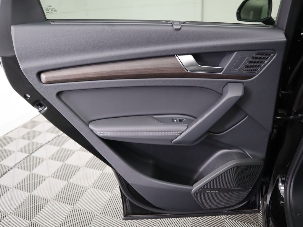 2025 Audi Q5  28