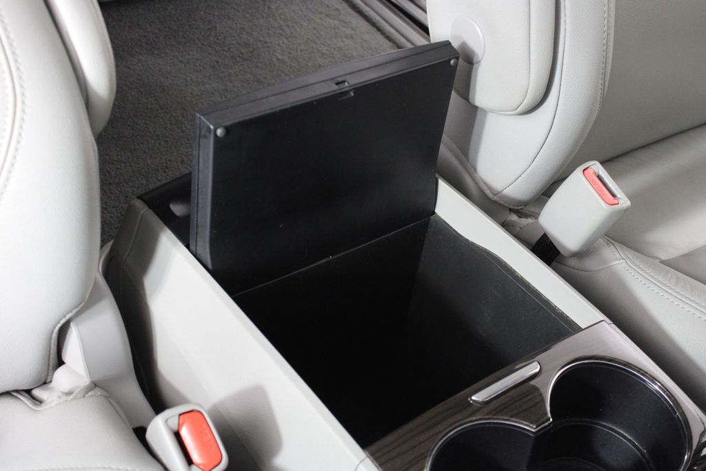 Used 2018 Toyota Sienna for sale in 