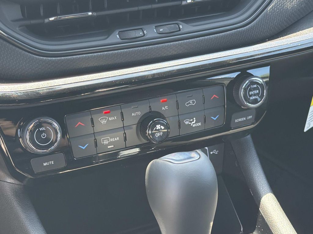 New 2026 Silver Jeep Latitude image 5