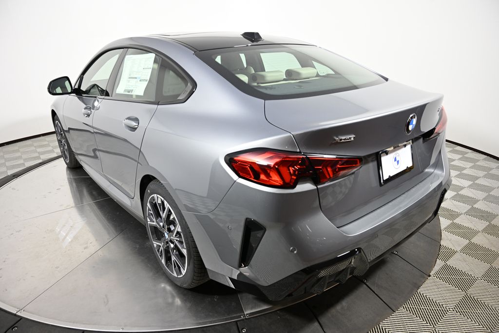 Thumbnail: 2026 BMW 2 Series - 3