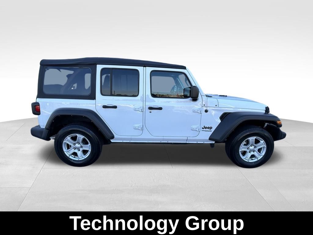 Used 2022 White Jeep Unlimited Sport S image 4
