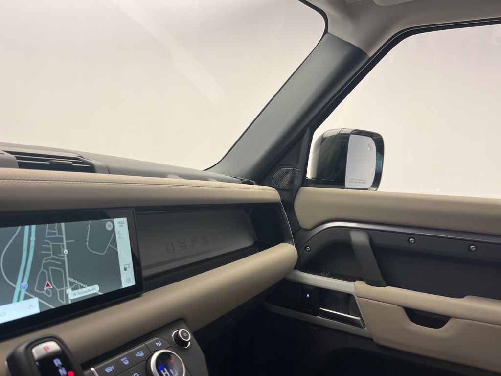 Thumbnail: 2024 Land Rover Defender - 20