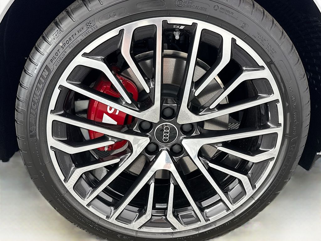 Thumbnail: 2025 Audi SQ5 - 31